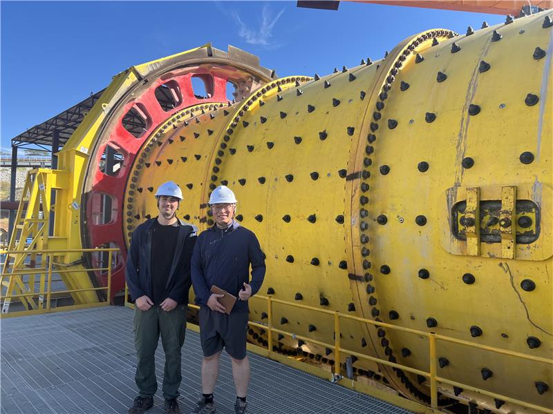 Two CRU experts posed for a photo in one of the Zimbabwe's lithium mines during their recent visit.