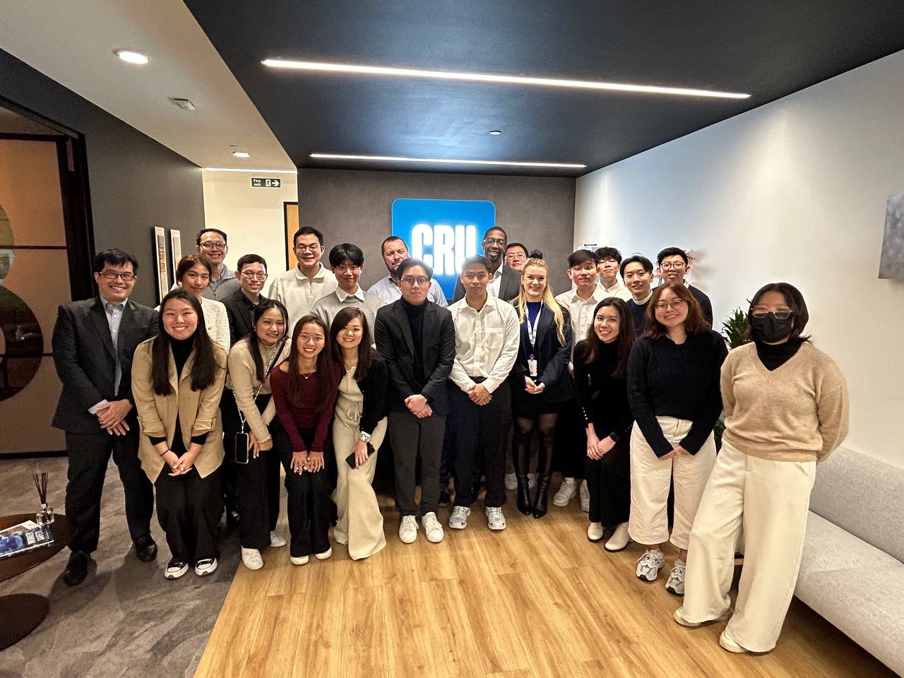 CRU Welcomes Students from Singapore Management University